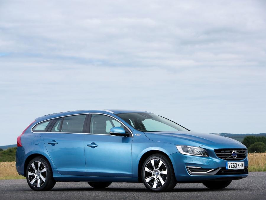  Volvo V60 D6 Plug-In Hybrid 2013 года  (UK) (фото 12 из 13)